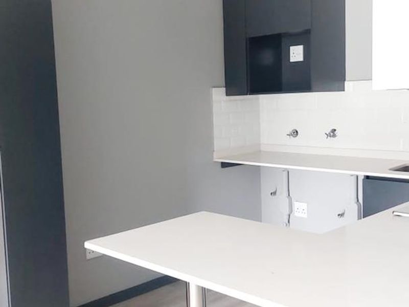Modern 3 bedroom to let - Photo 10