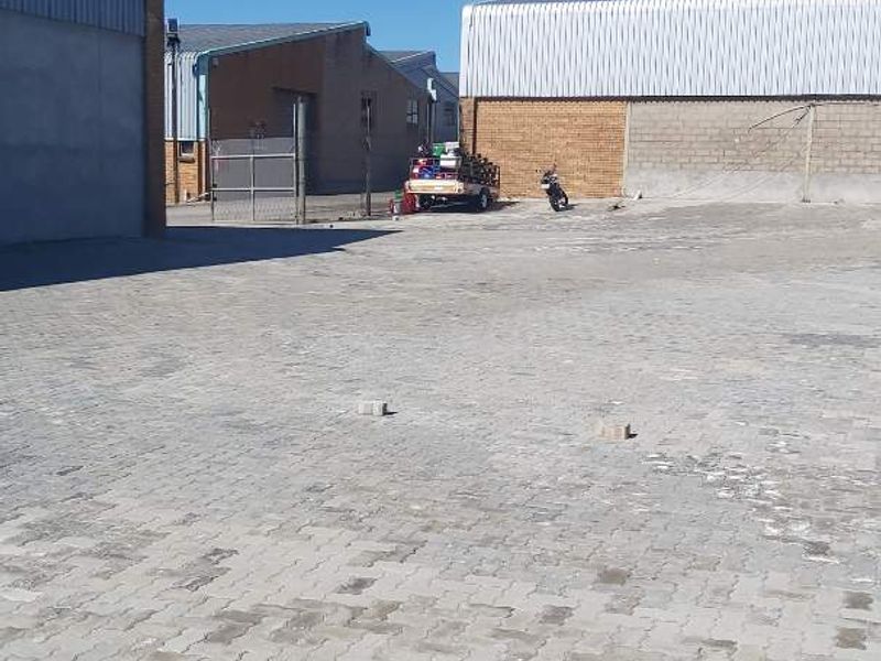 Warehouse/Distribution/manufacturing facility to let in Sidwell. - Photo 4