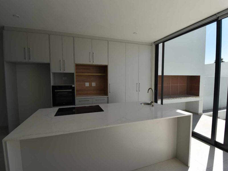 Wake Up to the Waves - Photo 8