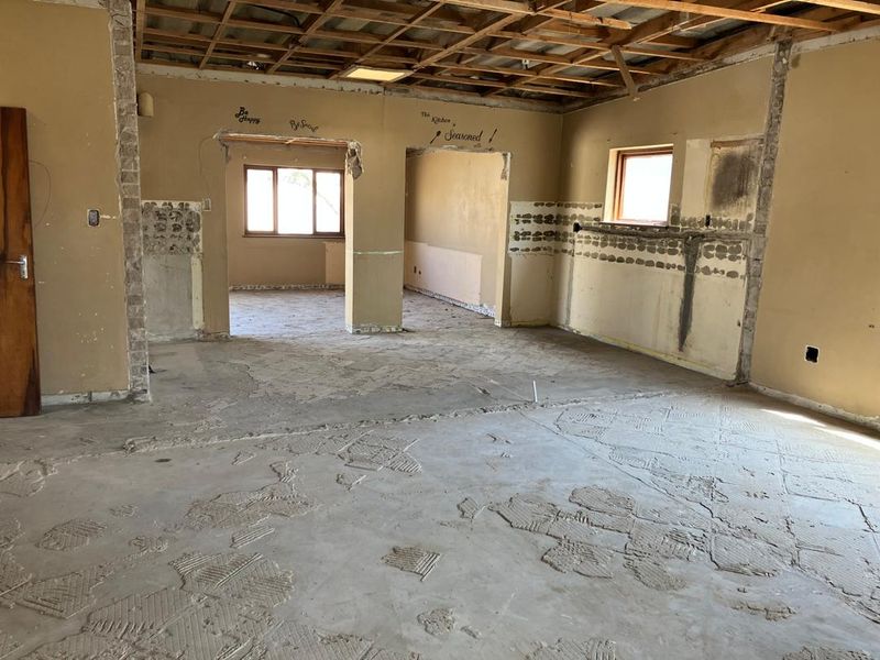 Project House in Kramersdorf: Perfect for Renovators or Developers - Photo 7