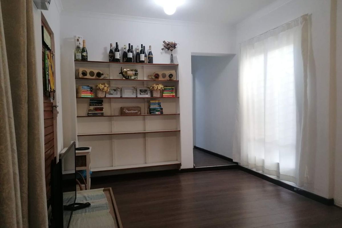 SEPARATE ENTRANCE FLATLET - Photo 4