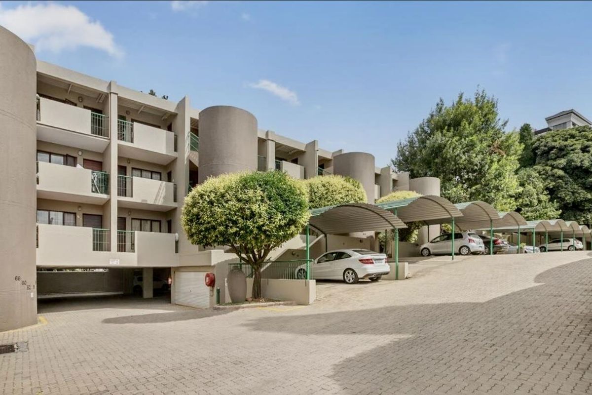 Stylish 1-Bedroom Apartment in Prime Sandton - Photo 2