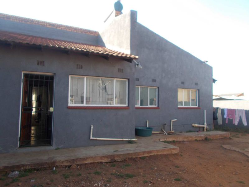 Property for sale in a sought - after area - Photo 5