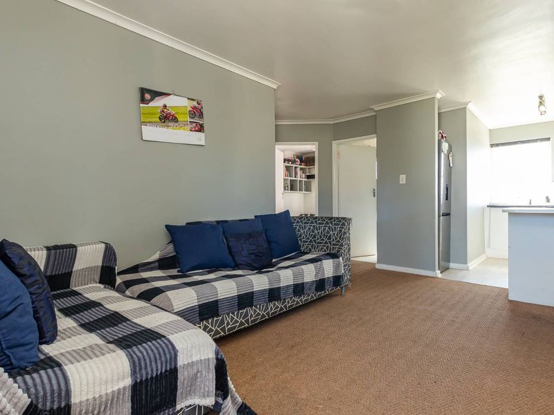 Secure - First-Floor Apartment for Sale - Photo 3