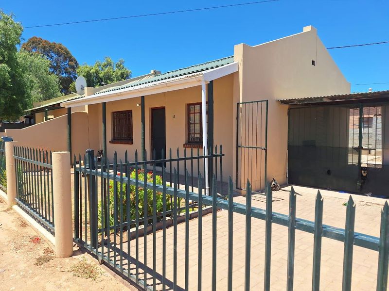 Fire the landlord! - Photo 2