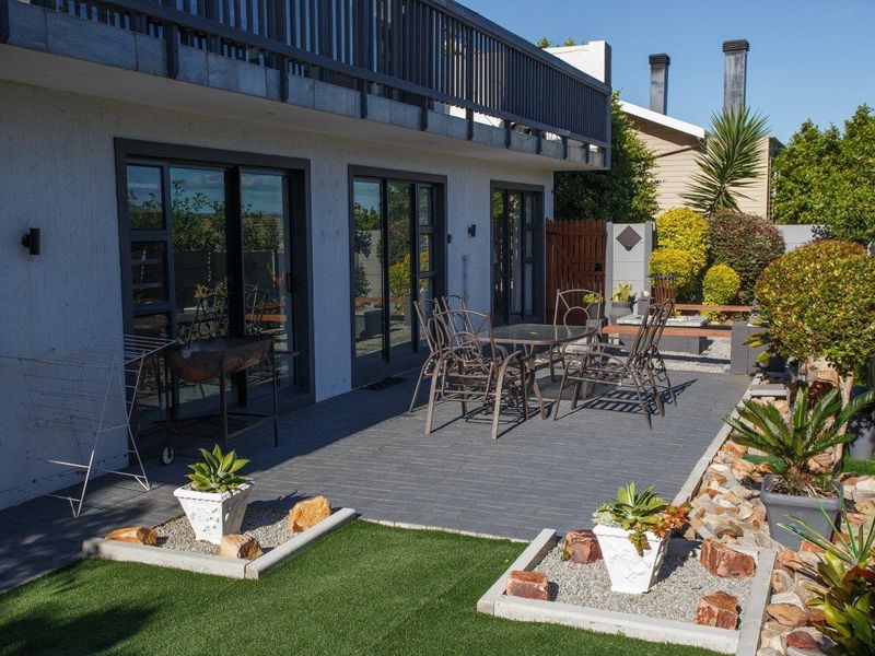 Elegant 5 Bedroom Home in Reebok with Income-Generating Potential - Photo 8
