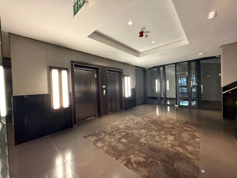 Spacious Office Space Available at Vdara Sandhurst - Photo 5