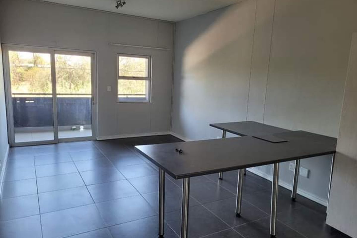 FLAT FOR SALE - Photo 3