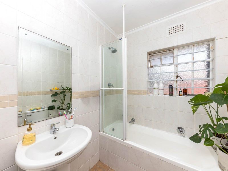 Find of the Season - Sundowner's Paradise with 2 Parkings - Photo 8