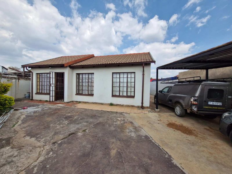 3 Bedroom House For Rent in Nellmapius EX1 - Photo 2