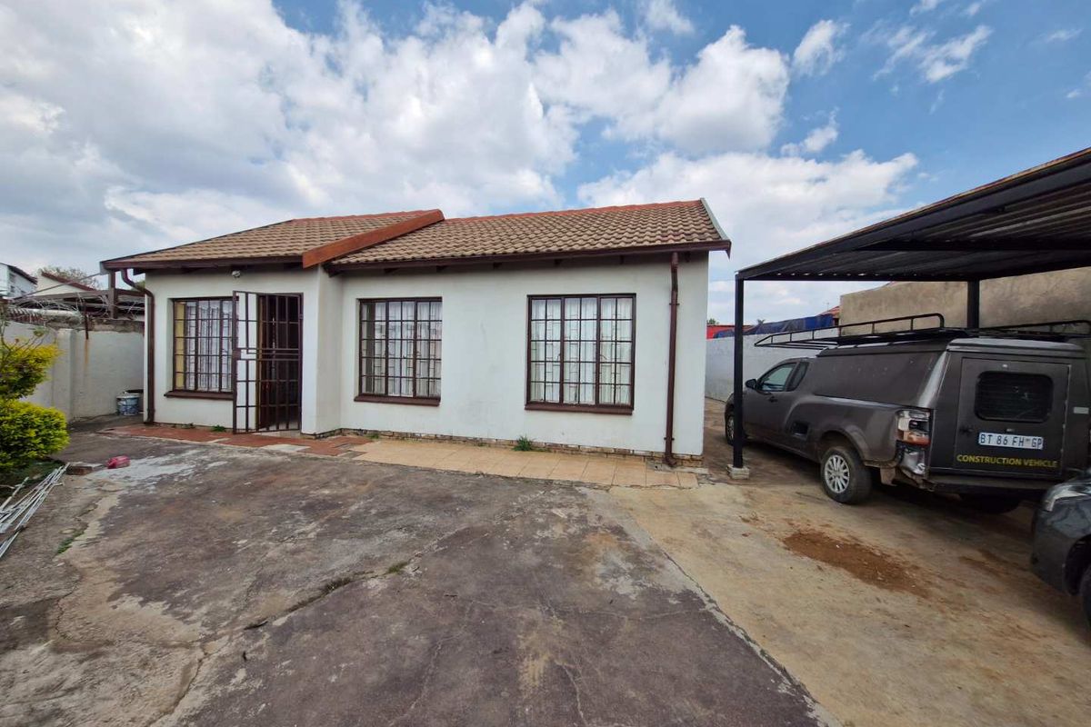 3 Bedroom House For Rent in Nellmapius EX1 - Photo 2