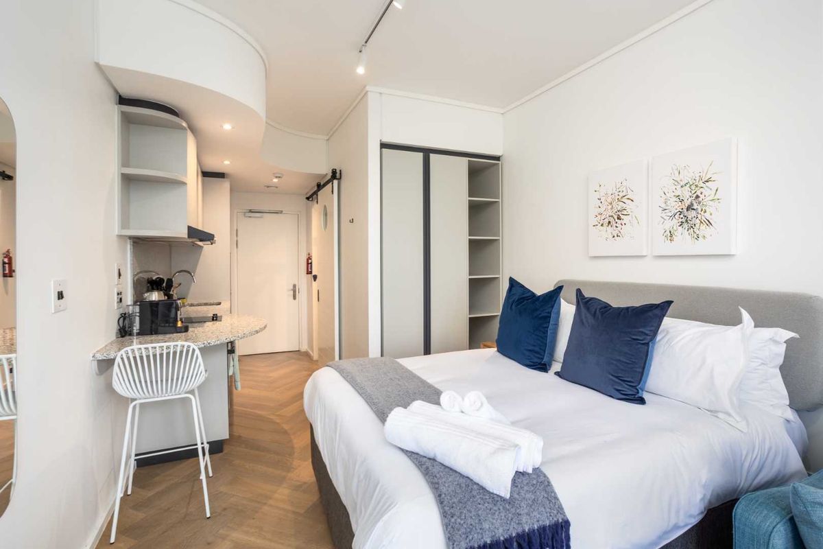 Fully Furnished Studio Apartment at Zeeland Pier in Foreshore, Cape Town - Photo 5