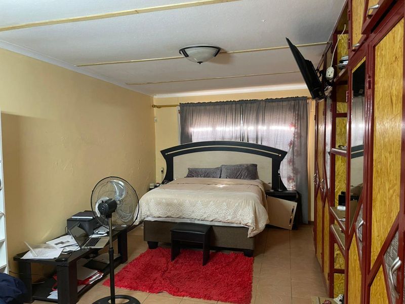 Family Home Khomasdal - Park Foods Area - Photo 9