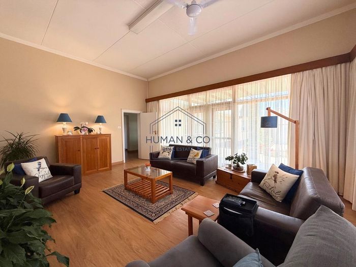 Property #2465734, House For Sale in Walvis Bay Central