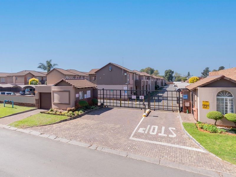 WHY PAY RENT - Photo 2