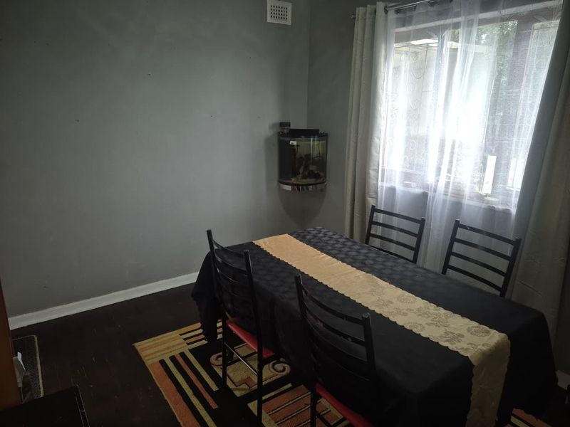 Secure and Spacious 3 Bedroom Family Home in Peaceful Hillary Durban - Photo 5