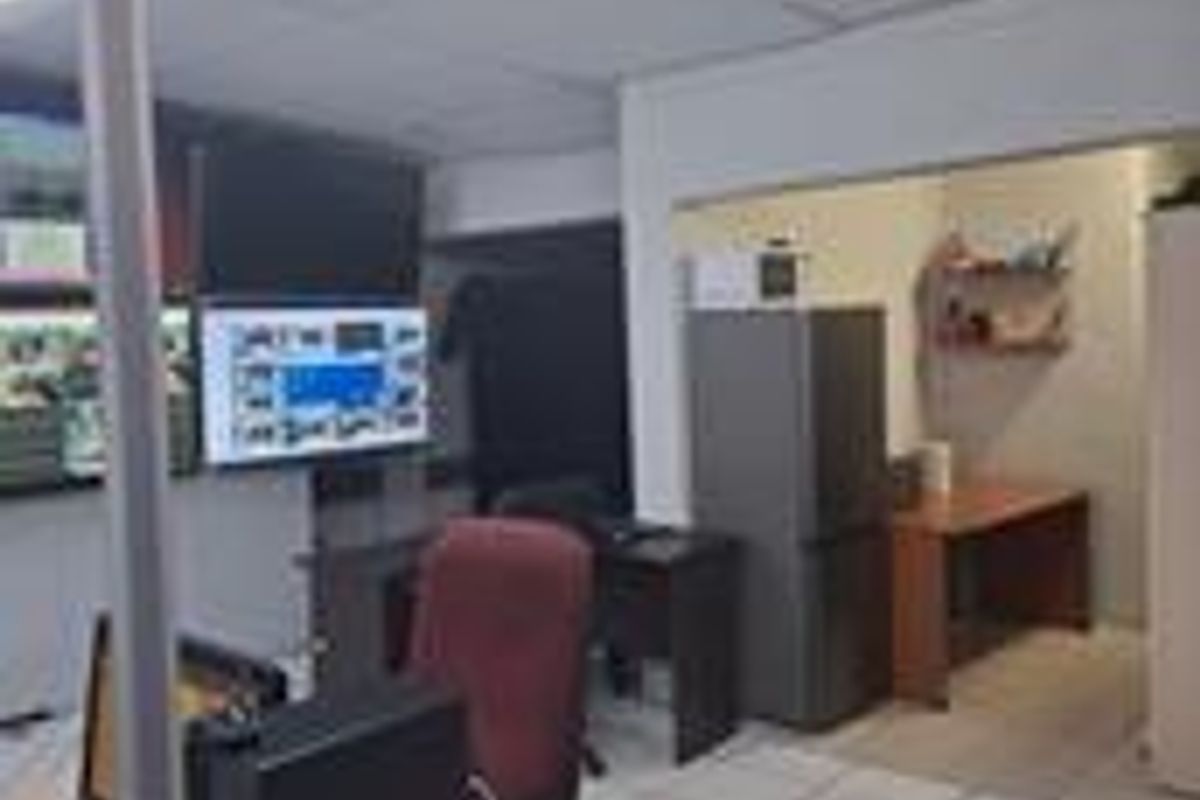 Commercial Property in Windhoek West - Photo 5