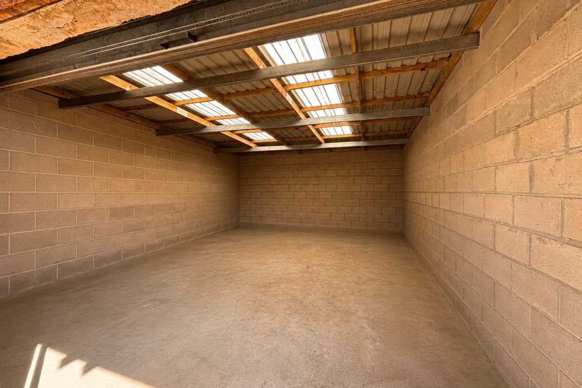 Retail Shop To Let – 56m2 Rustic Space in Prime Botha’s Hill Location - Photo 2