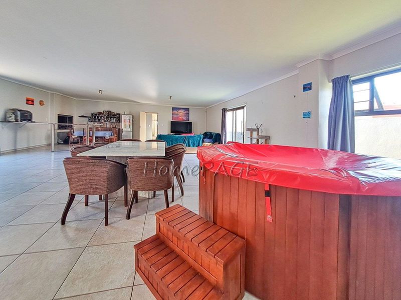 Meersig Ext 2, Walvis Bay:  3 Bedr Double Storey Home is for Sale - Photo 7