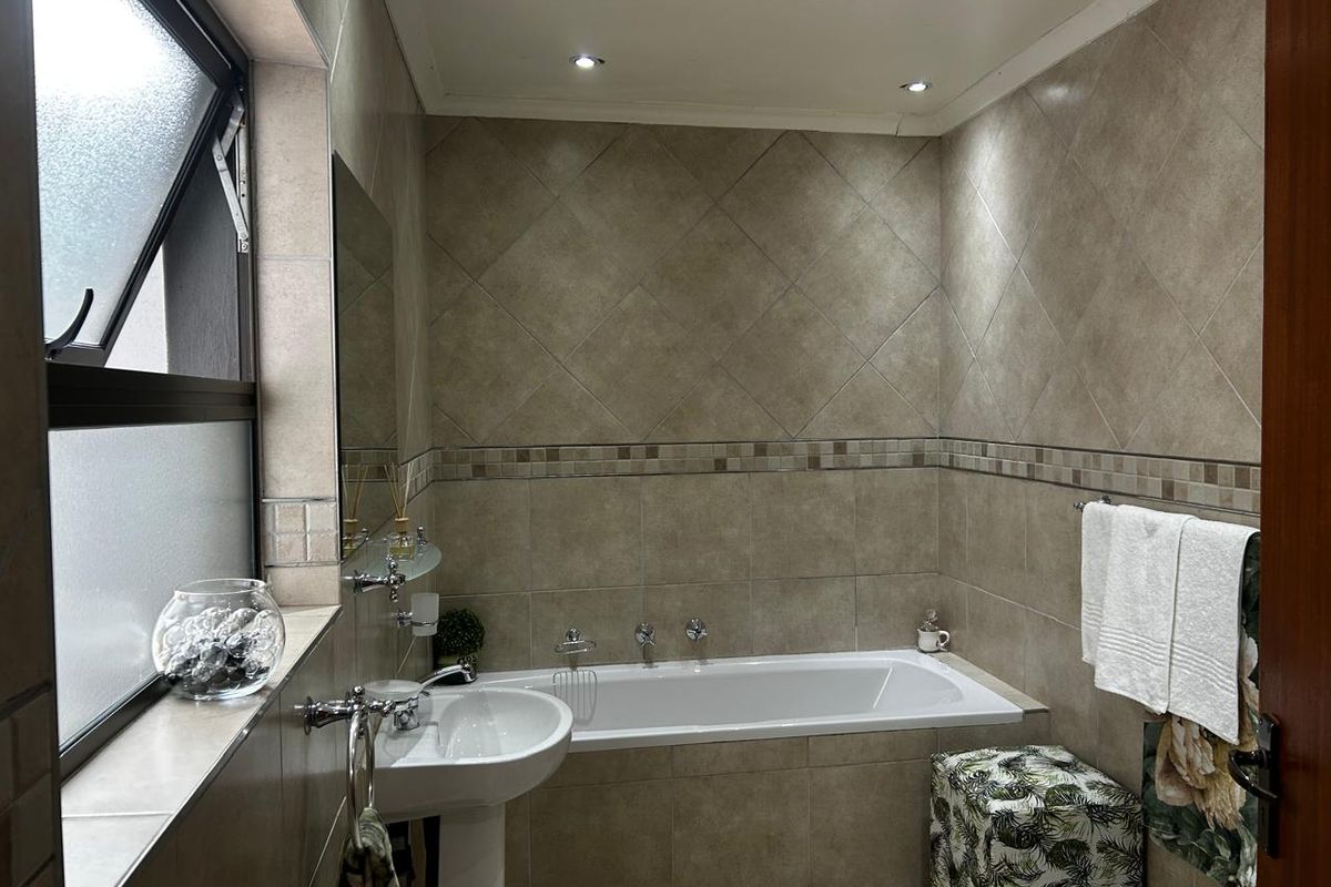 17 Hectares of Space, Luxury, and Nature – Don’t Miss Out! - Photo 3