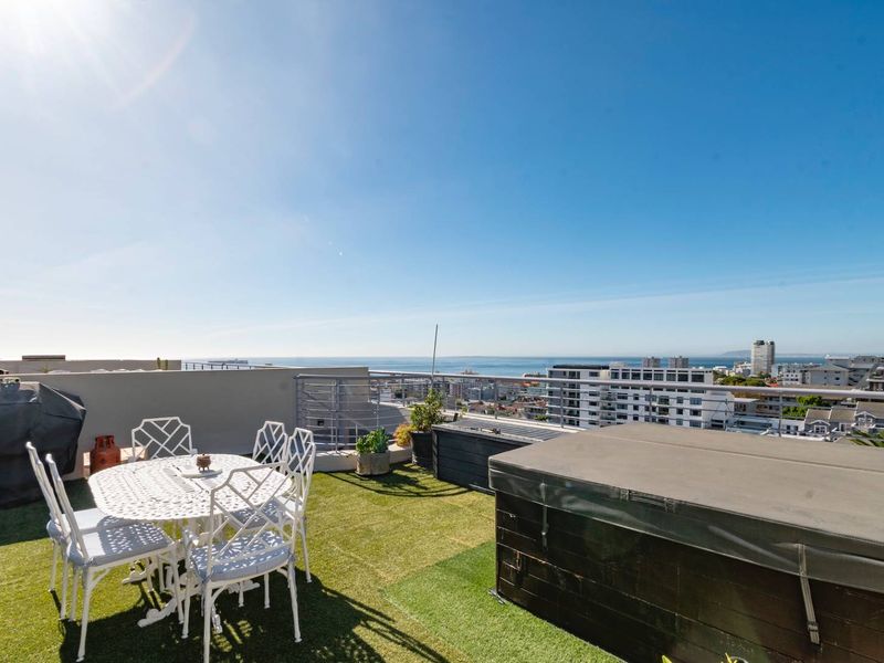 Top floor apartment, private roof terrace and amazing views - Photo 5