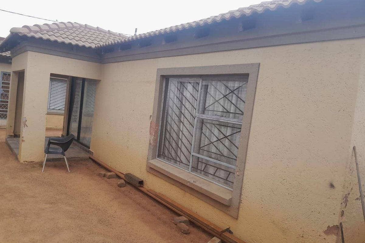 Property Investment - Photo 2