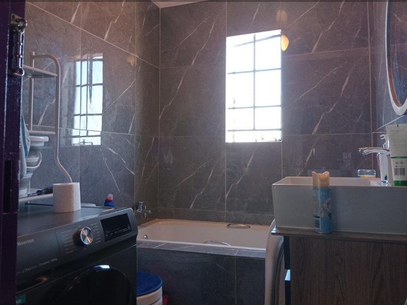 House For Sale in Albemarle Ext 1, Albemarle, Germiston - Photo 6