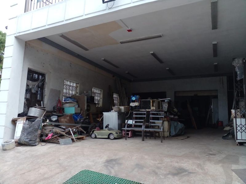 Commercial Property To Let in Malvern - Photo 1