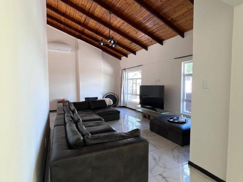 Freestanding House To Let In Eros - Photo 9