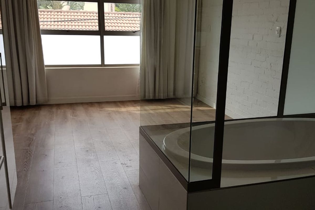 ELEGANT & SPACIOUS - Photo 4