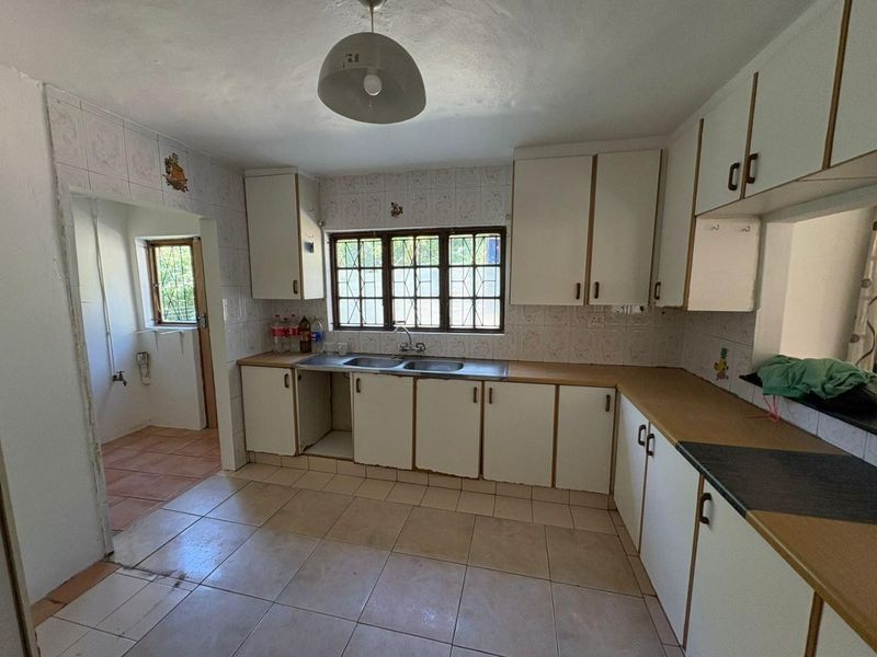 Three-Bedroom Rental Home in Bellair, Durban - Photo 6