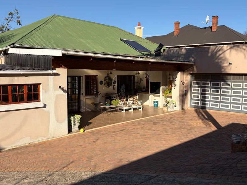 Cosy three bedroom home in Kensington - Photo 1