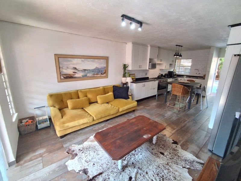 2 Bedroom Townhouse in Monument Park - Photo 5