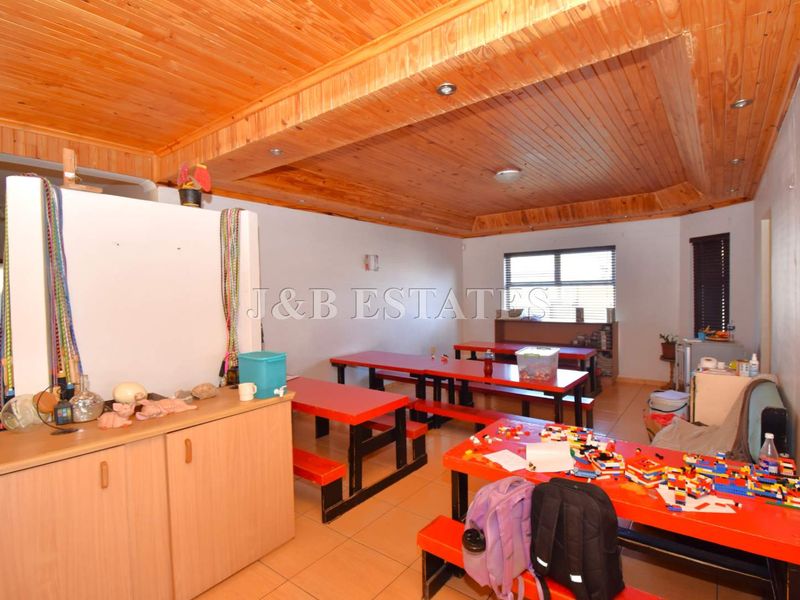 3-Bedroom House With Flatlet - Photo 2