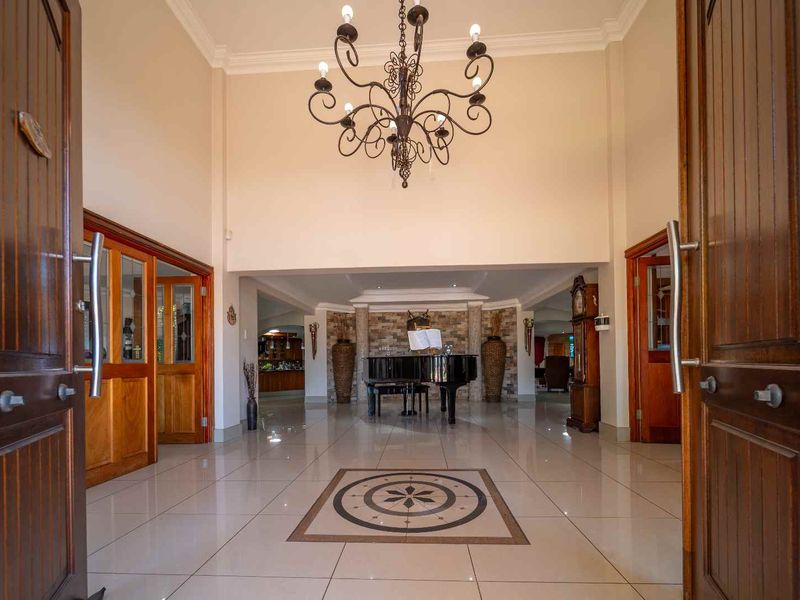 Exceptional Luxury Lifestyle Estate on 16,203m2 Agricultural Holding | Benoni AH - Photo 5