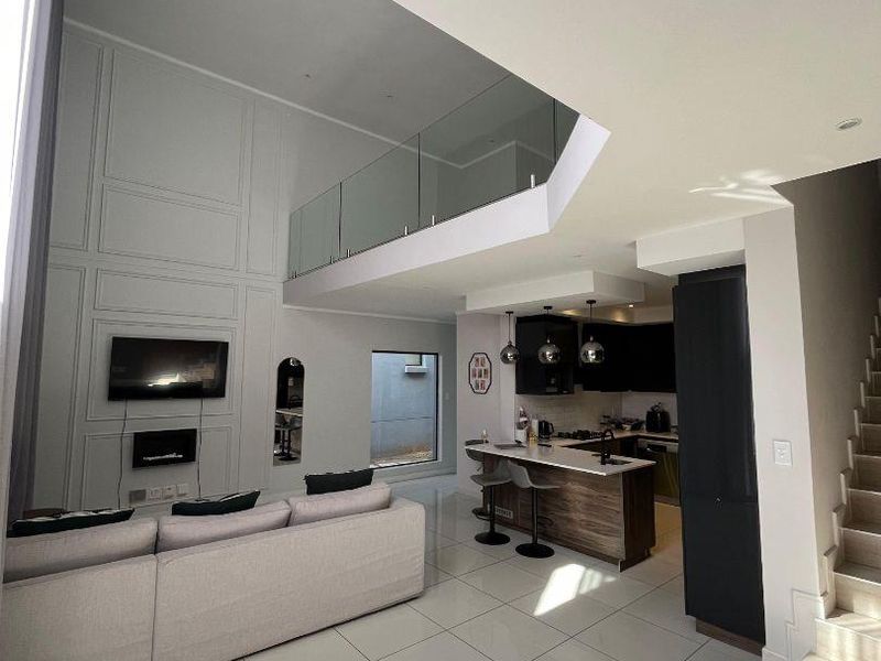Modern Prestige Living in the Heart of Bryanston West - Photo 3