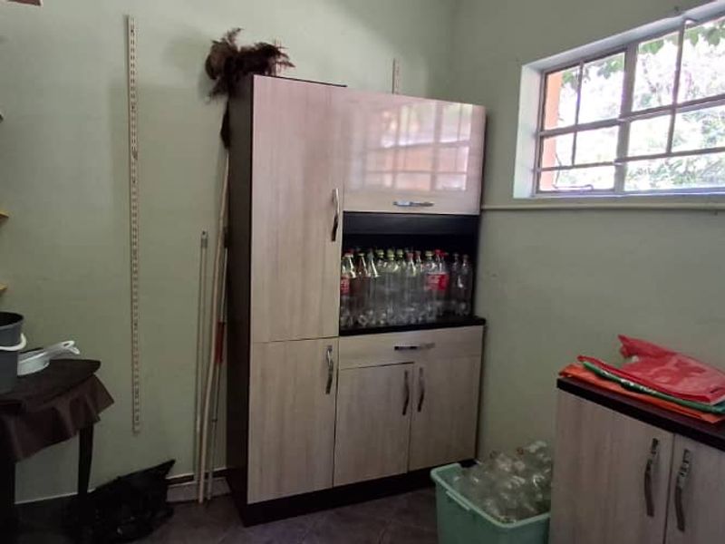 Grootfontein - Suburb Family House with Flat For Sale - Ext 4 - Photo 10