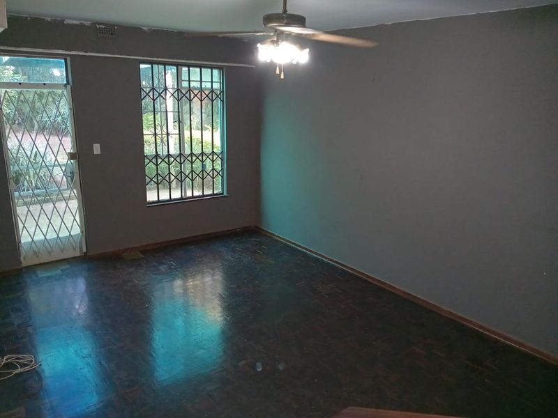 Secure Two-Bedroom Rental Flat in Empangeni Central Complex - Photo 1