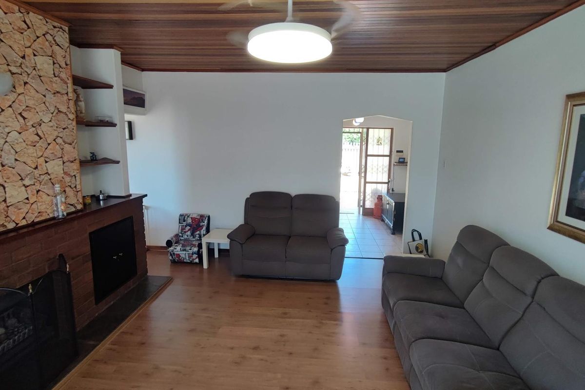 Best location in Brackenhurst! - Photo 4