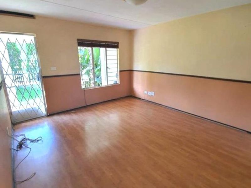 2 Bedroom ground floor unit for sale - Photo 3