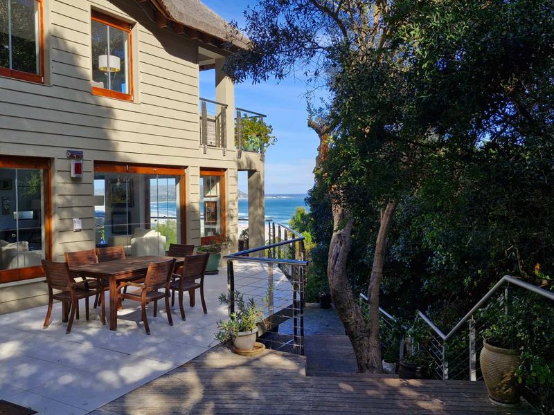 Exclusive Mountside Sanctuary: Breathtaking Chapman’s Peak, Valley & Ocean Views - Photo 5
