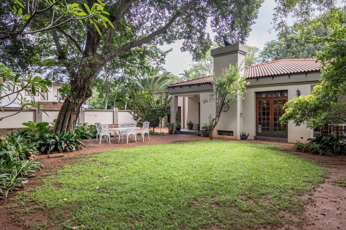 FOUR BEDROOM HOUSE FOR SALE IN EASTWOOD, ARCADIA - Photo 4