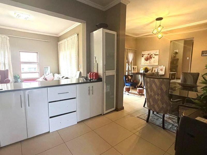 Spacious, Stylish & Designed for Living – Your Dream Home Awaits - Photo 7