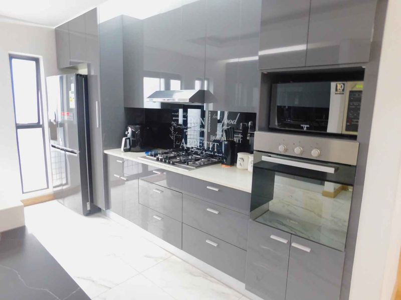 3 bedroom furnished cluster in Bryanston - Photo 4