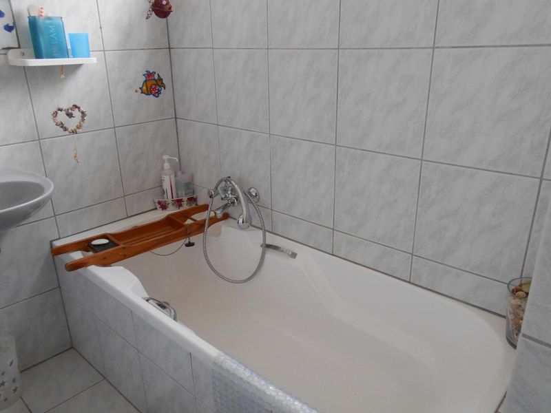 The life you truly deserve is just a phone call away. SEA VIEW - Photo 6