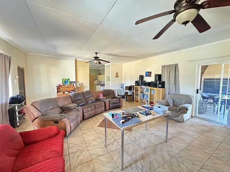 3 Bedroom House For Sale in Brakwater - Photo 6