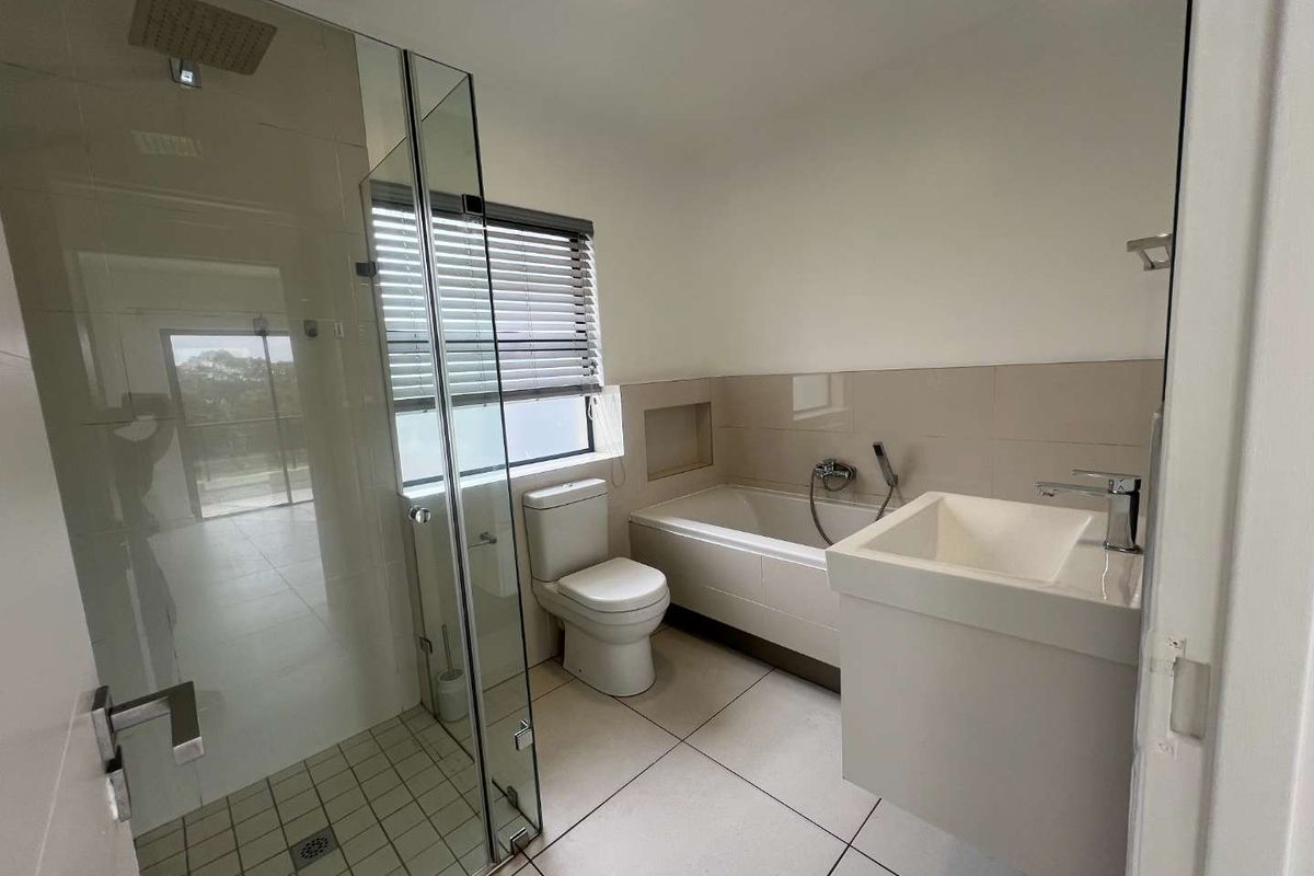 Stylish, Secure 1-Bed Apartment - Photo 5