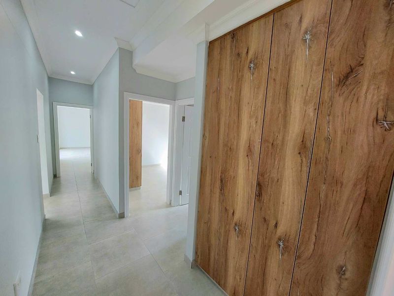 Luxury Living: New Build with Breathtaking Sea Views - Photo 9