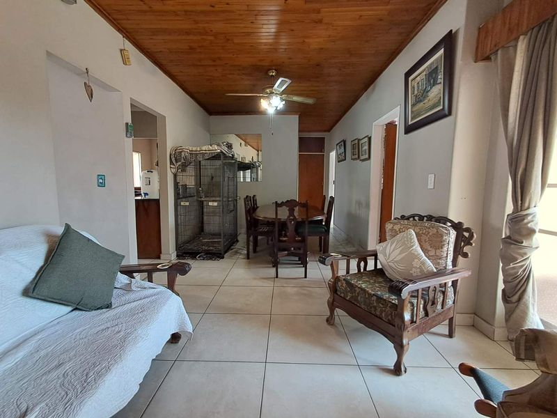 3 Bed, 2 bath House, East Lynne - Photo 4