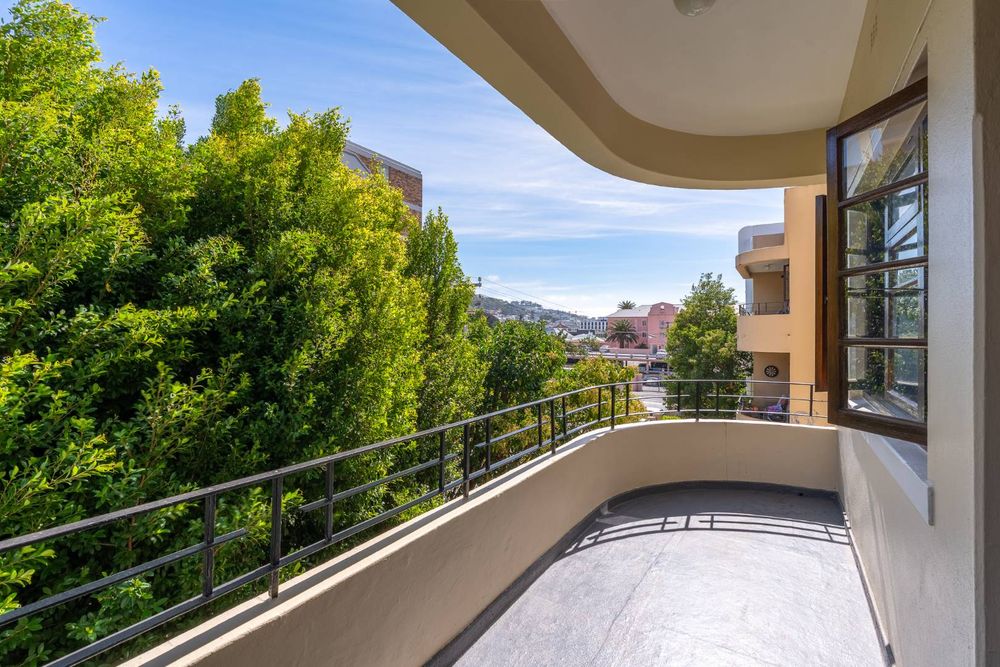 Spacious corner balcony 